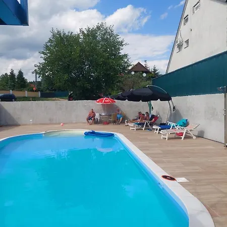 Gaestehaus Kathi Gyenescamping Wohnwagen Knaus 1 Rechts Kemping *
