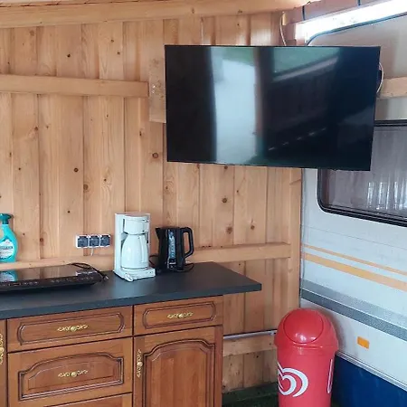 Gyenescamping Wohnwagen Knaus 1 Rechts Campingplads Gyenesdiás